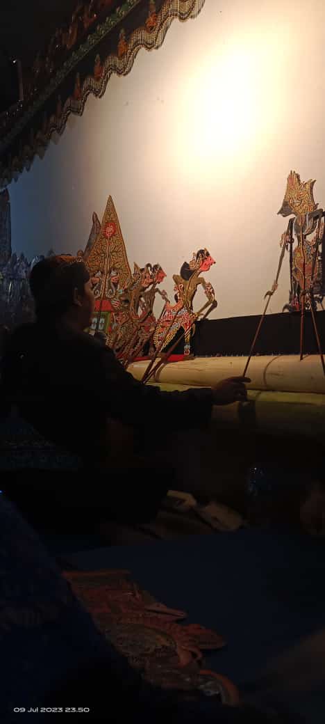 Wayang Kulit "Satrio laras"