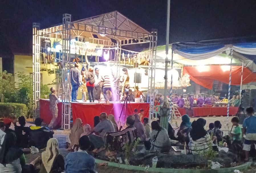 Campursari Podo Laras