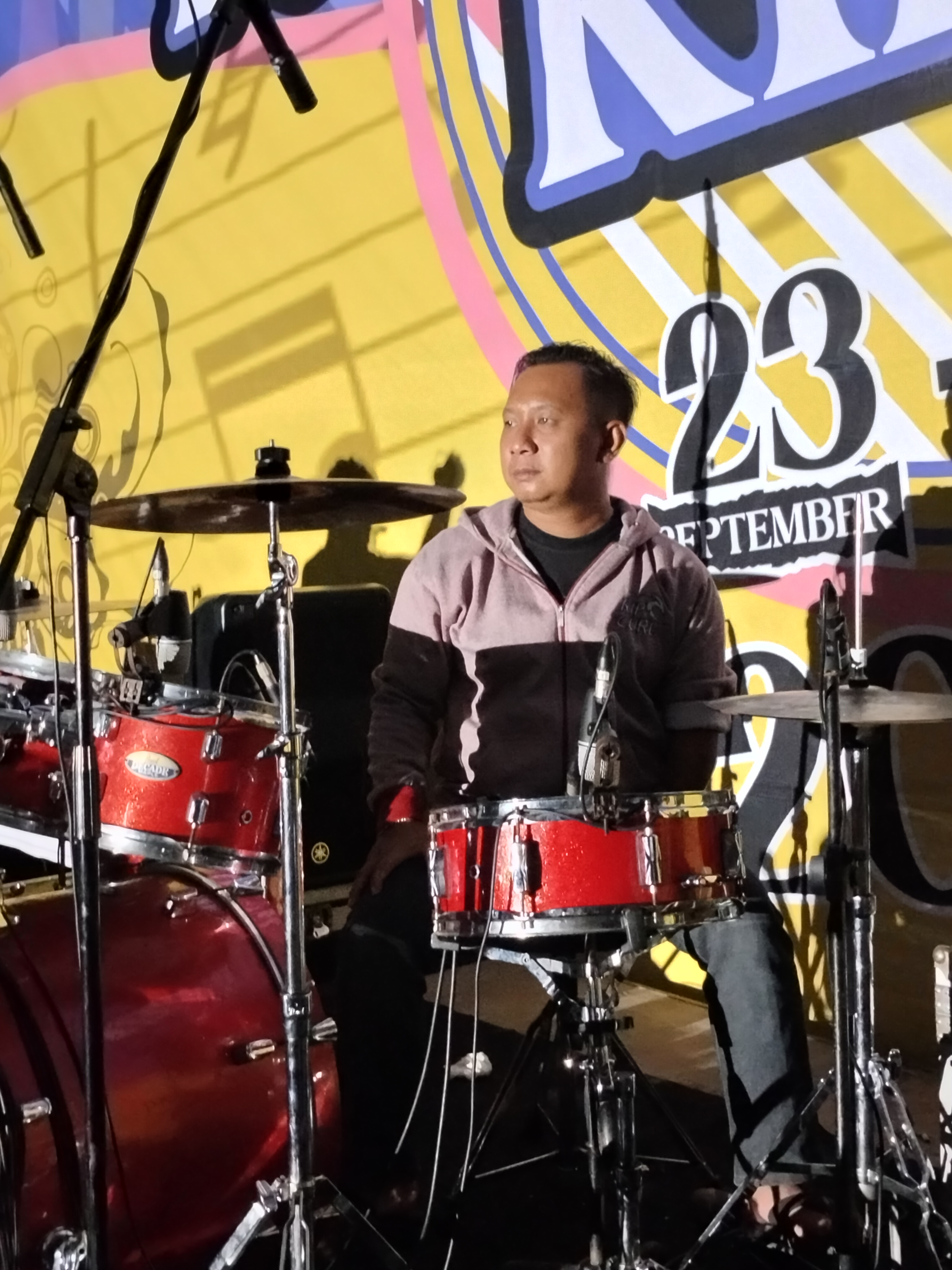 Om "Dhenysta Music"