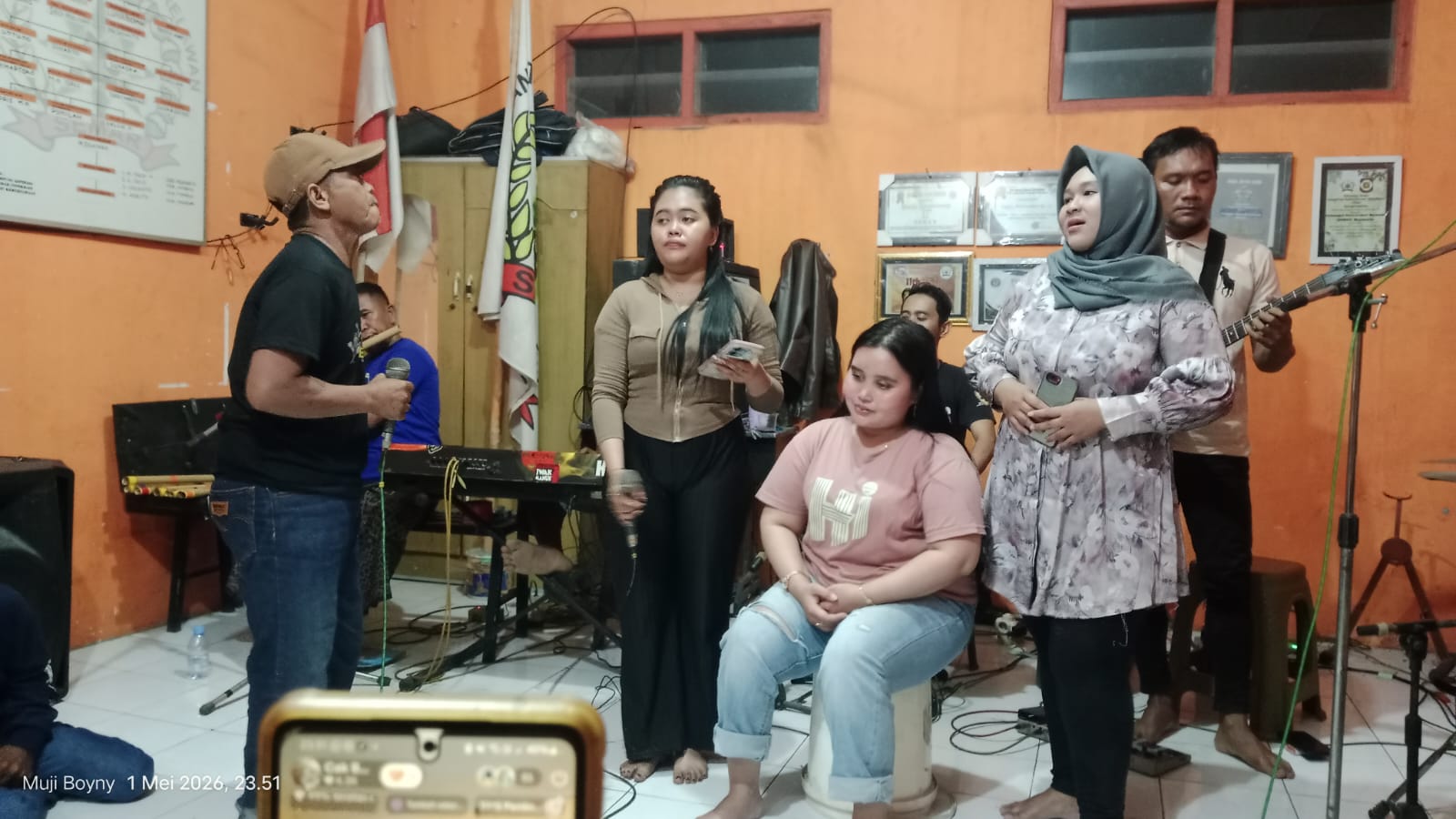 Om New Semar
