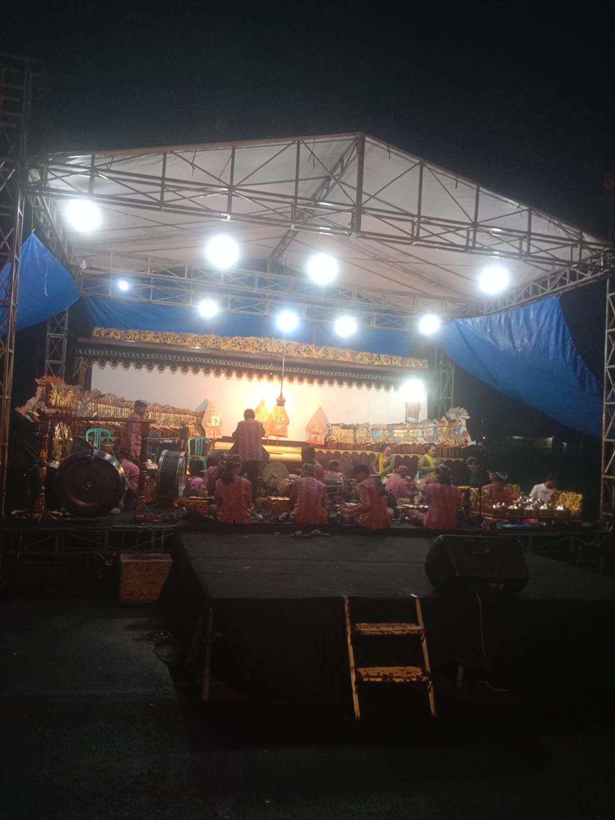 Dalang Wayang Kulit
