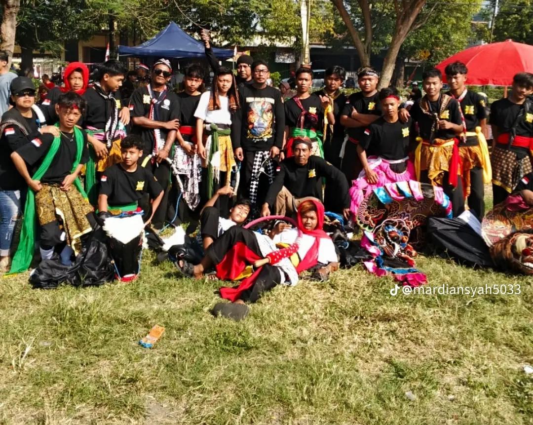 Pencak Silat Putra Anggling Dharma