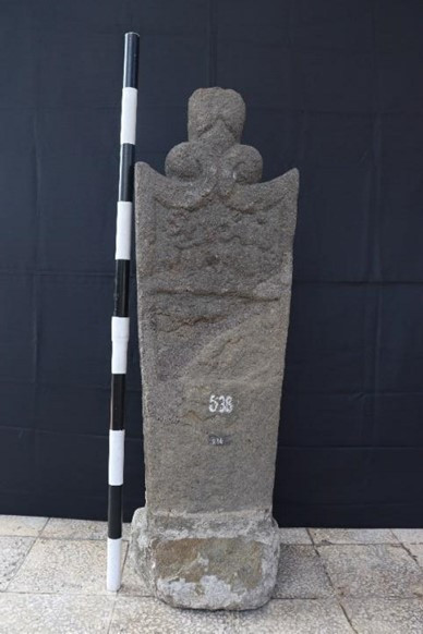 BATU BERTULIS 2