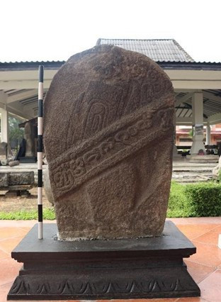 BATU BERBENTUK STELLA