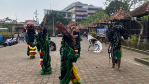 Pertunjukan Jaranan dan Bantengan "NOGO SEKTI MULYO JOYO"